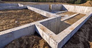 Ленточный фундамент Добрянка цена от 2726 руб.