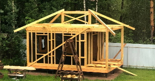 Сарай из бруса 100х100 в Добрянке - строительство под ключ | Строй-Дбр от 41928 руб.